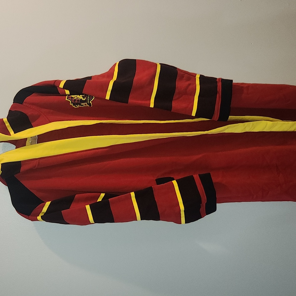 Harry Potter Griffindor Robe - Picture 2 of 6